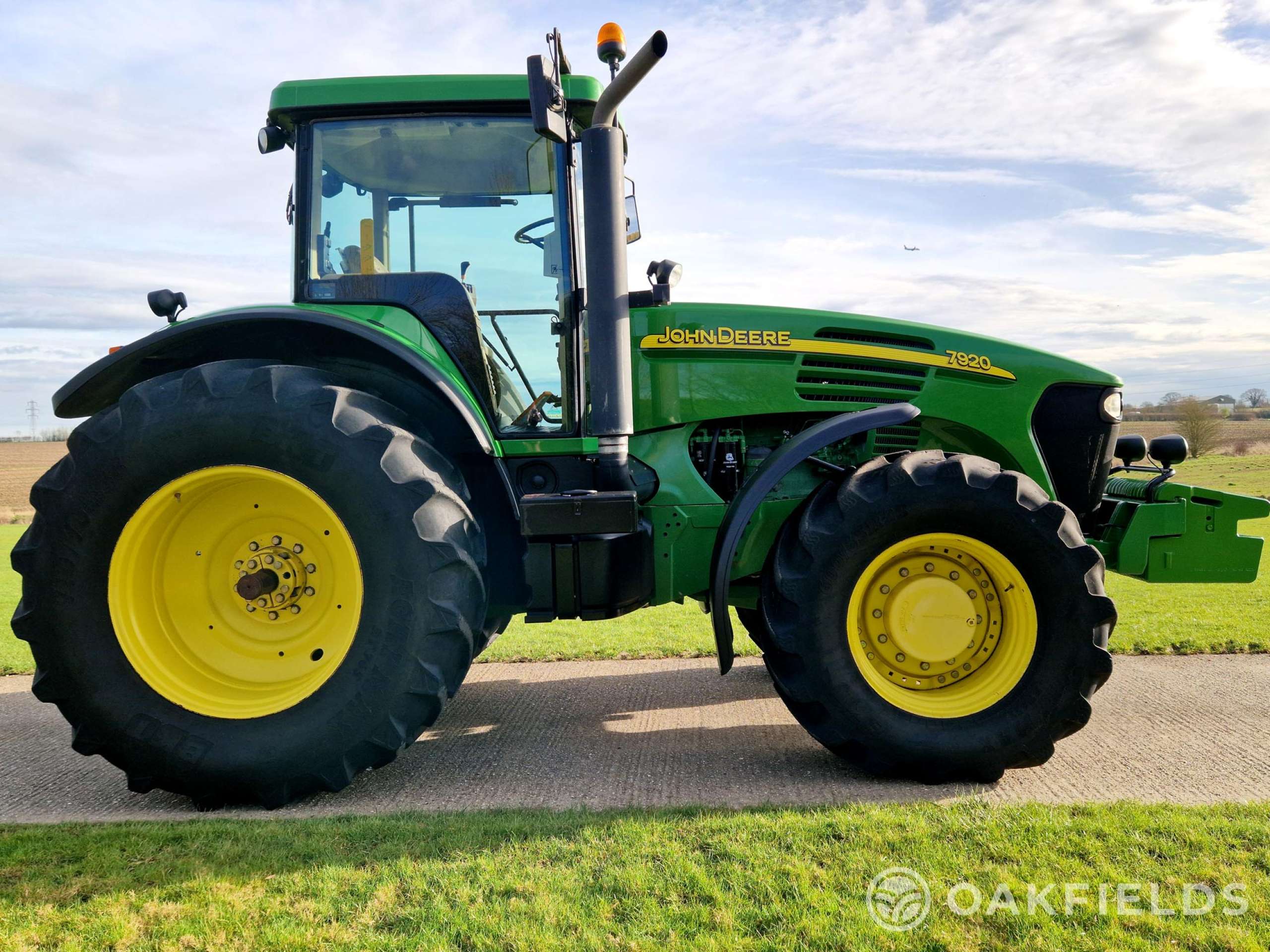 John Deere 9520R's leaving Oakfields!