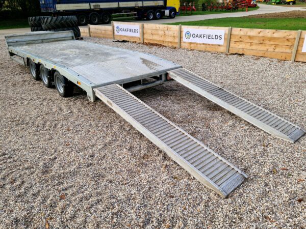 2023 Tuffmac 16ft 3 axle car trailer