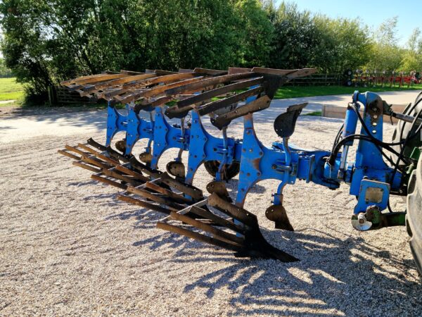 Lemken DLV 140 5f plough