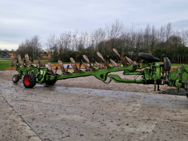 1998 Dowdeswell DP250S 11 furrow wagon plough