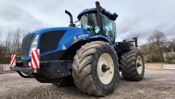 2011 New Holland T9.560 4WD Articulated Tractor