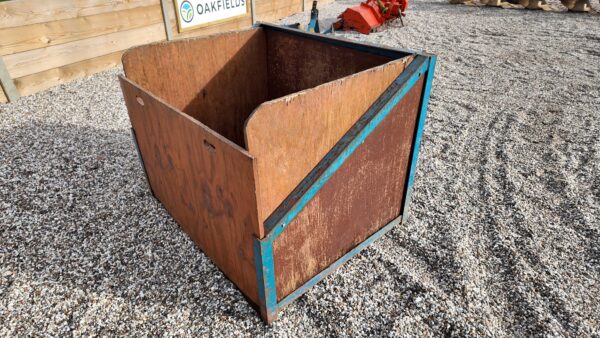 Linkage Mounted Transport Box