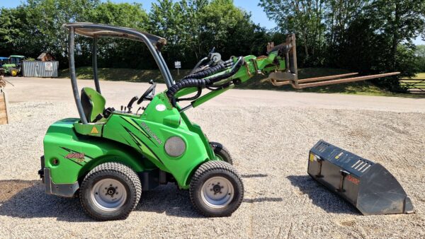 2012 Avant 420 Pivot Steer Telescopic Loader