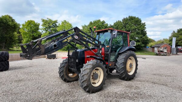2001 Valmet 900 4WD Tractor