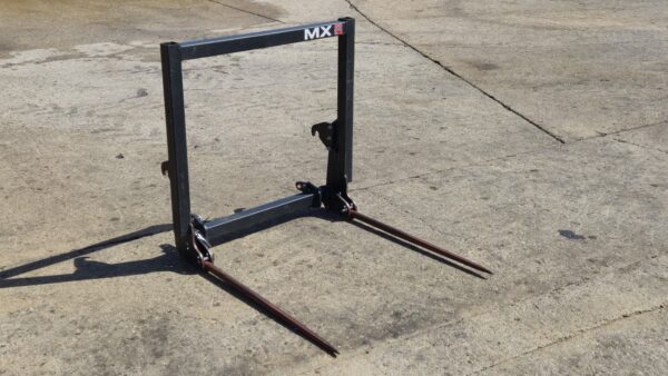 MX Manubal L400 bale handler