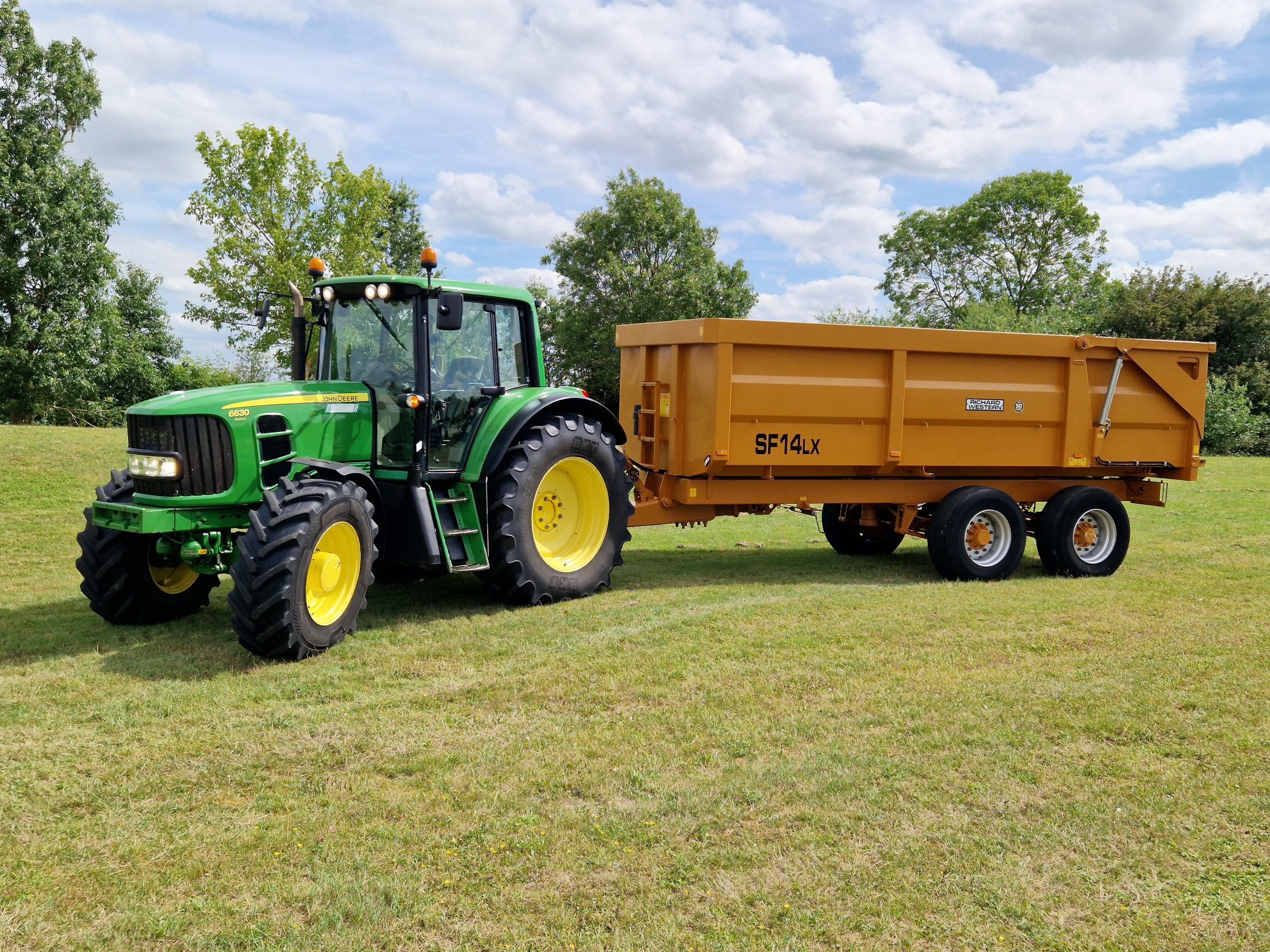 Small - John Deere 6630 with Richard Western Grain Trailer