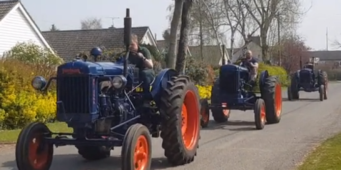 FORDSON E27N ROAD RUN!